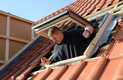 Pose de fenêtres de toit Velux à Struth